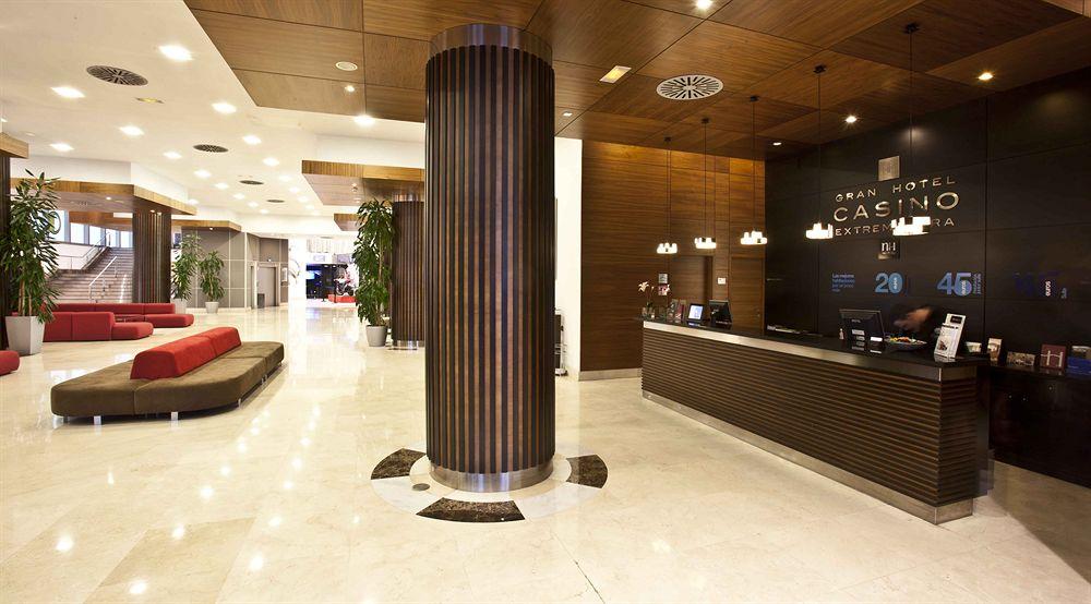Nh Gran Hotel Casino De Extremadura Badajoz Exteriér fotografie Lobby