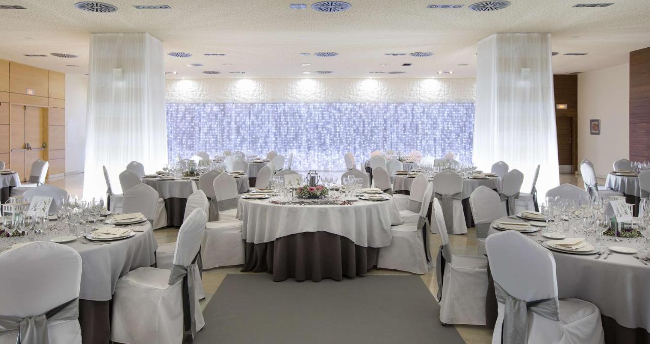 Nh Gran Hotel Casino De Extremadura Badajoz Exteriér fotografie A banquet hall